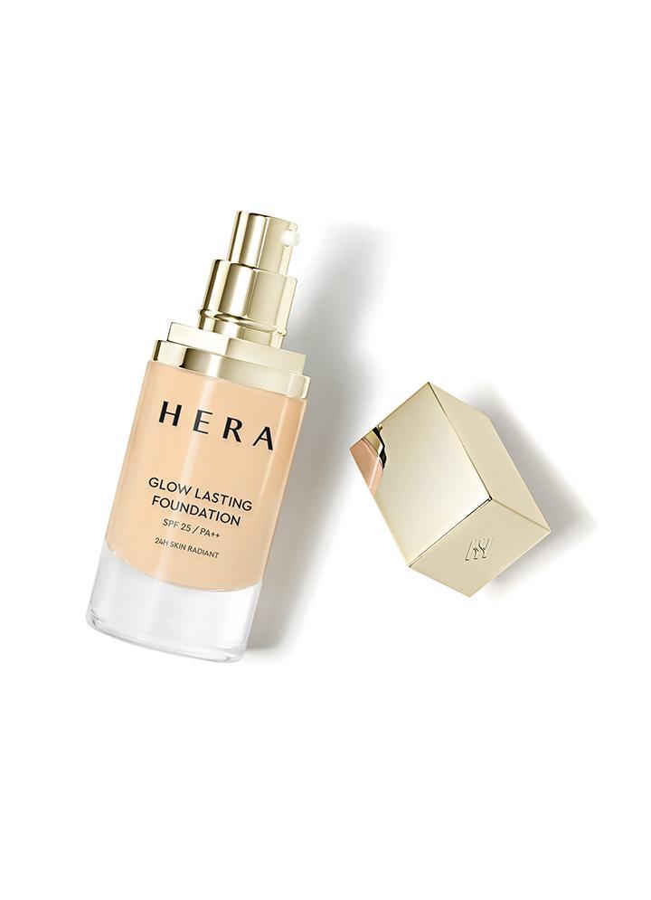 Hera GLOW LASTING FOUNDATION: A lightweight, SPF 25 foundation that provides a natural, glowing finish that lasts up to 24 hours. This 35ml bottle comes in shade 25N1 Amber, a light-medium amber shade with neutral undertones.