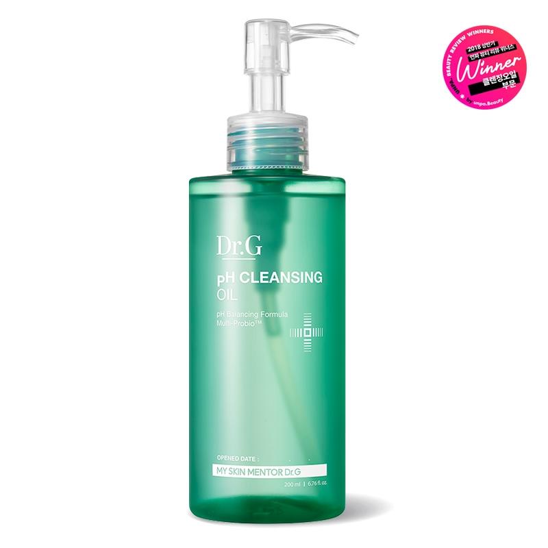 200ml bottle of Dr.G pH Cleansing Oil, a lightweight cleansing oil for gentle makeup removal.