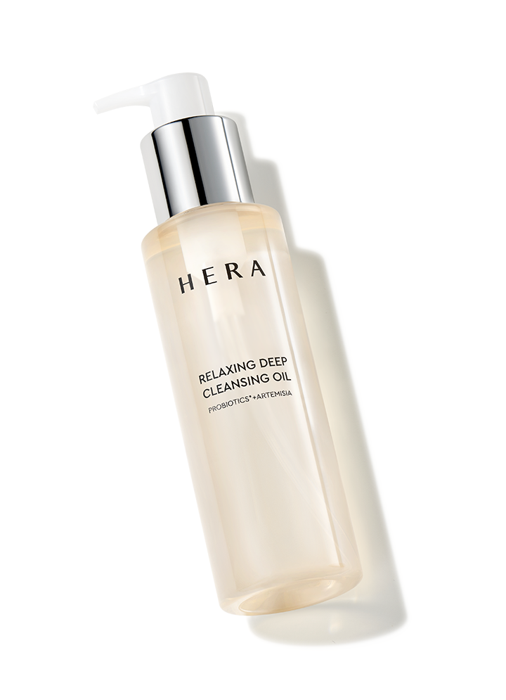 A 200ml bottle of HERA Relaxing Deep Cleansing Oil, a skincare product for removing makeup and cleansing the face.