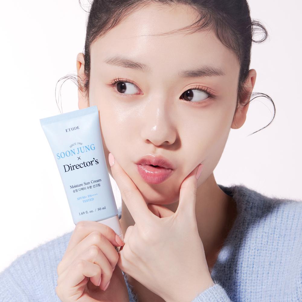 Etude House Soon Jung Director's Moisture Sun Cream, a 50ml bottle of lightweight, hypoallergenic sunscreen with SPF50+ PA++++ for all skin types. Contains Centella Asiatica and Madecassoside for hydration and soothing.