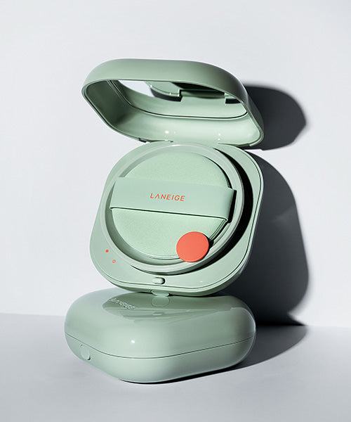 Laneige Neo Cushion Matte SPF46 PA++ in shade 17C1, 15g compact with a sleek design.