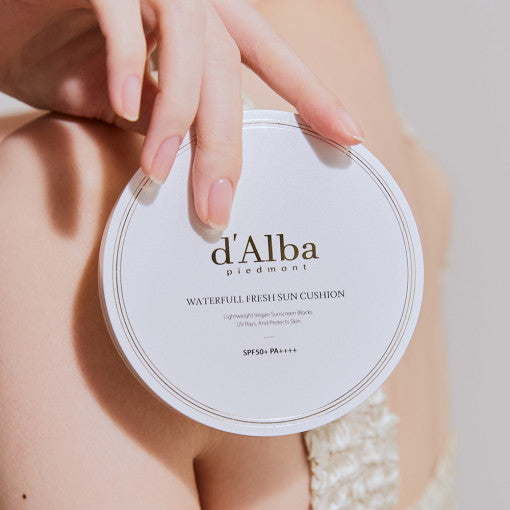 d'Alba Waterfull Fresh Sun Cushion, a 25g moisturizing sunscreen cushion for light, refreshing sun protection.