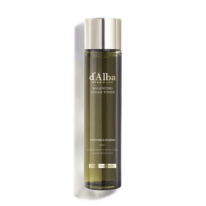 d'Alba vegan toner for balancing and hydrating the skin, formulated with Italian white truffle extract and ceramides. (150ml)