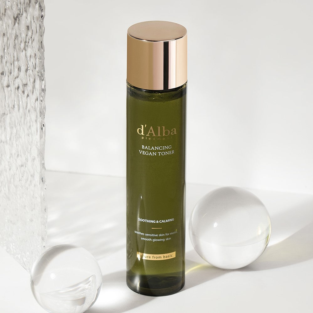 d'Alba vegan toner for balancing and hydrating the skin, formulated with Italian white truffle extract and ceramides. (150ml)