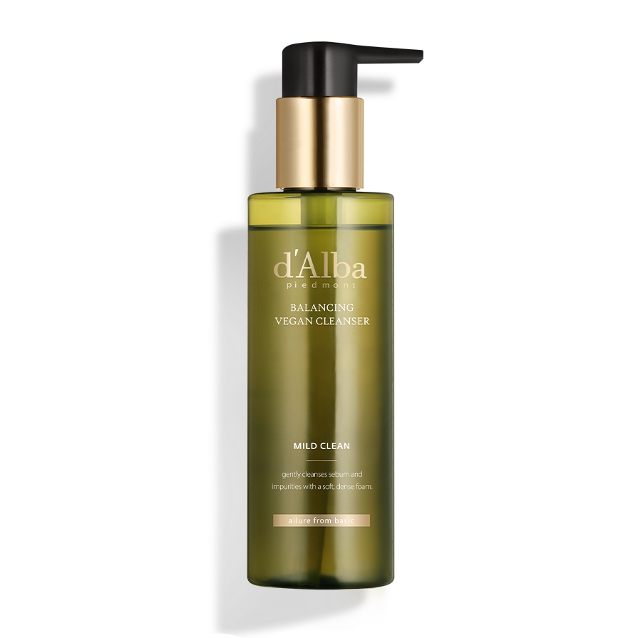 200ml bottle of d'Alba Mild Skin Balancing Vegan Cleanser, a gentle gel cleanser for all skin types.