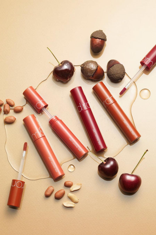 Romand Juicy Lasting Tint in Autumn Collection. A 5.5g long-lasting lip tint with a juicy formula in fall colors.