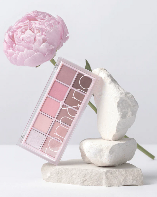 ROMAND Better Than Palette, a 6-gram eyeshadow palette featuring #06 Peony Nude Garden, a collection of soft pink and nude shades with a matte and dewy glitter finish.